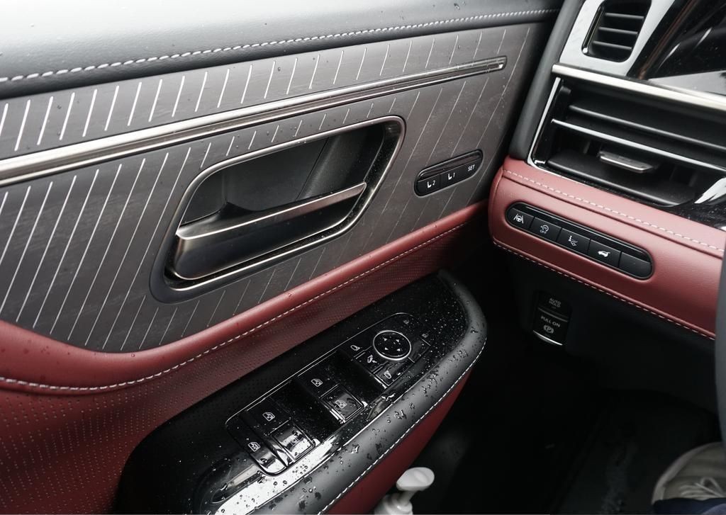 2026 INFINITI QX80 9