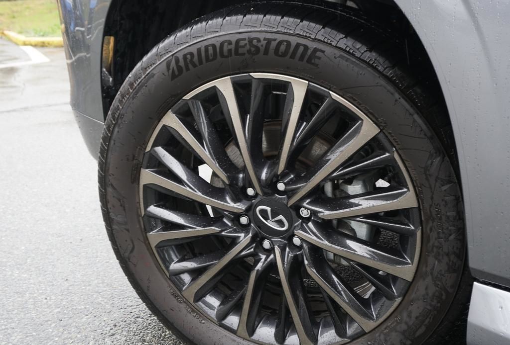 2026 INFINITI QX80 6