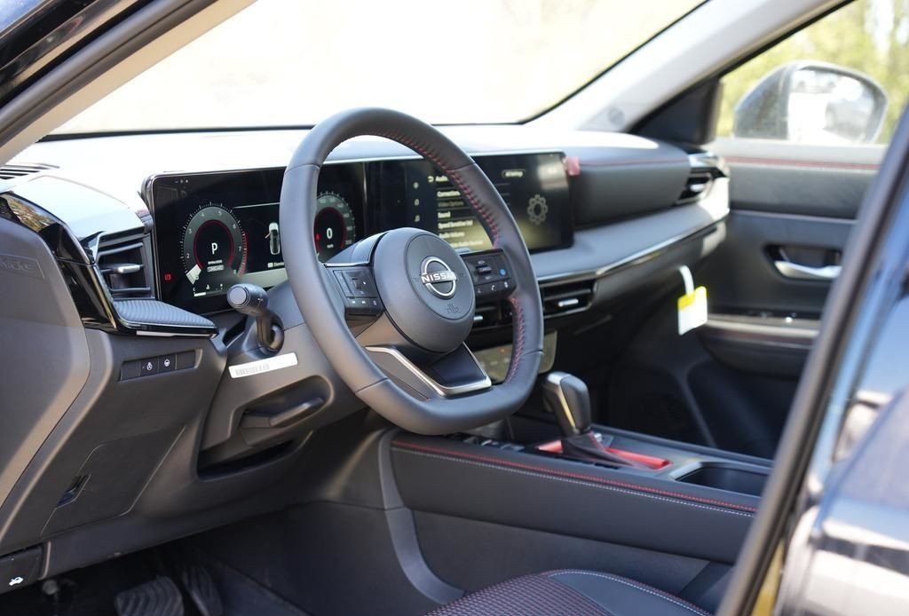 2025 Nissan Kicks 13
