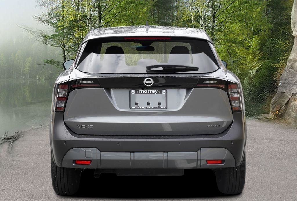 2025 Nissan Kicks 5