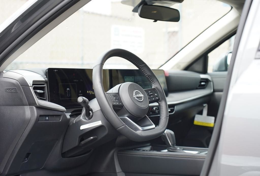 2025 Nissan Kicks 13