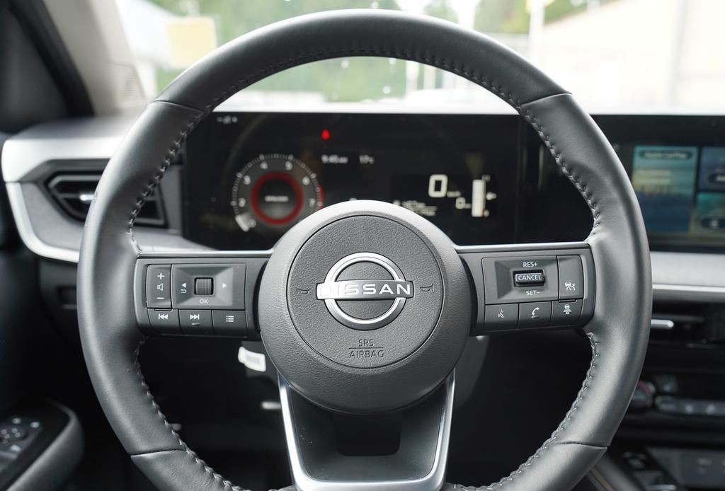 2025 Nissan Kicks 14