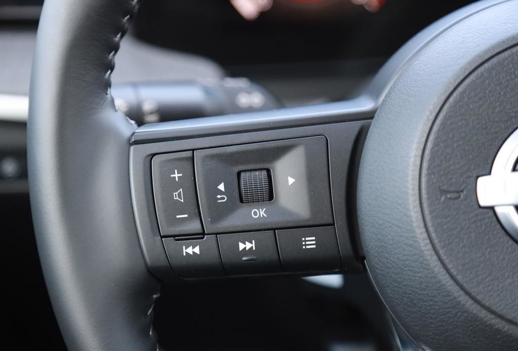 2025 Nissan Kicks 18