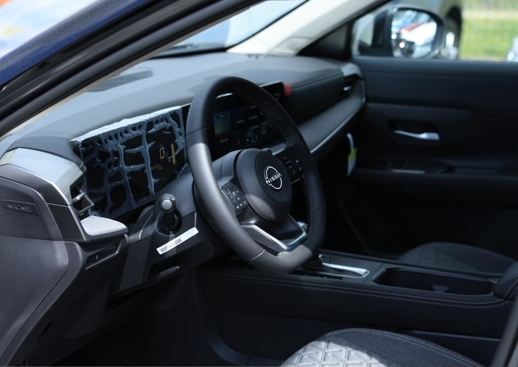 2025 Nissan Kicks 6