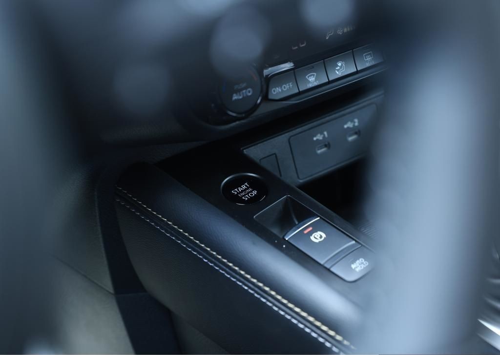 2025 Nissan Kicks 11