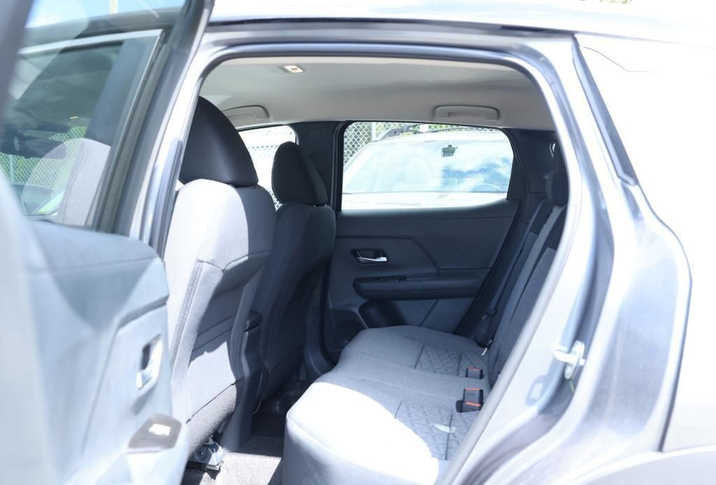 2025 Nissan Kicks 24