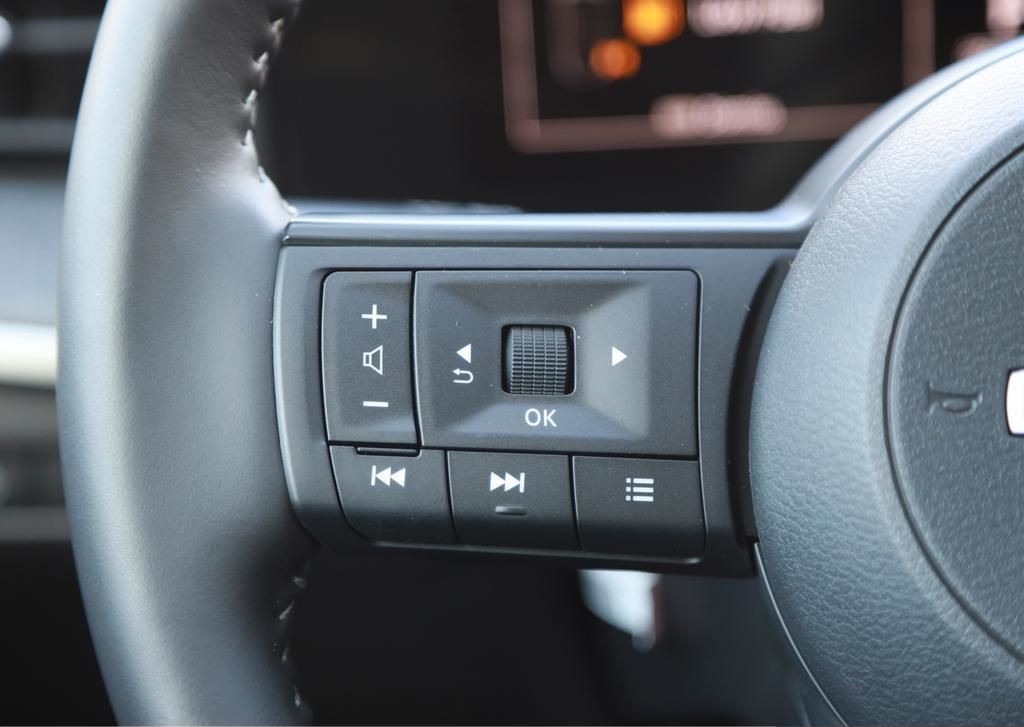 2025 Nissan Kicks 8
