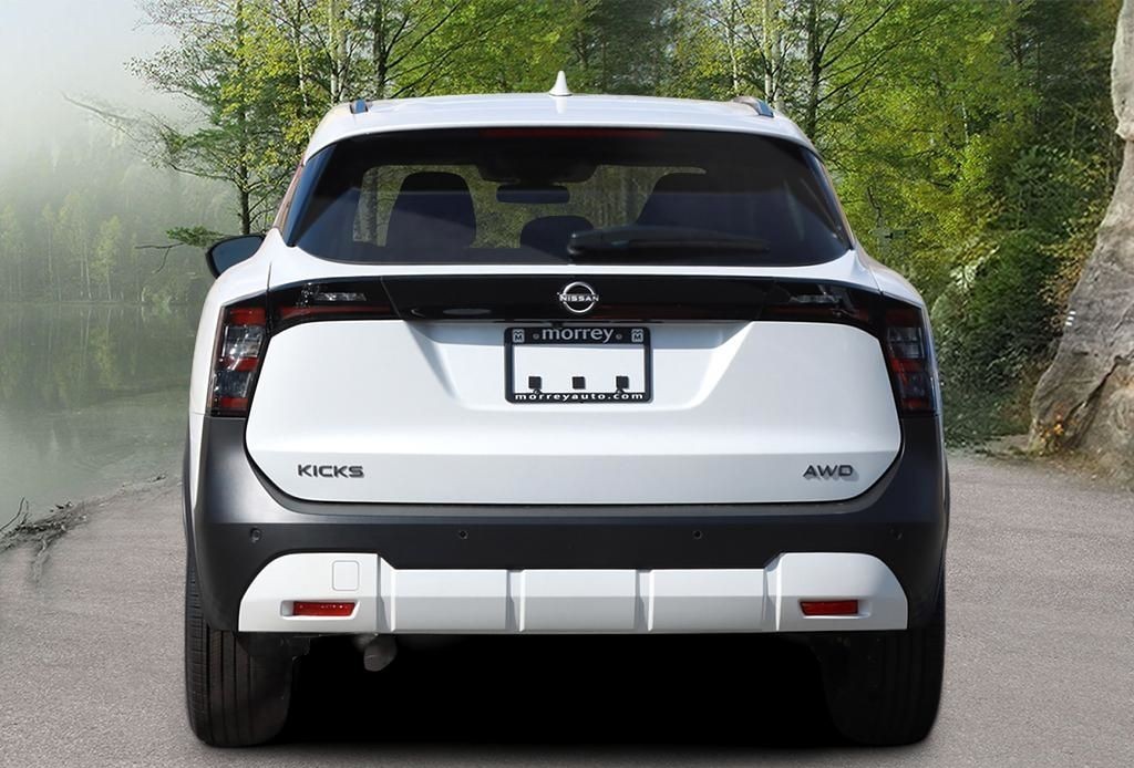 2025 Nissan Kicks 5