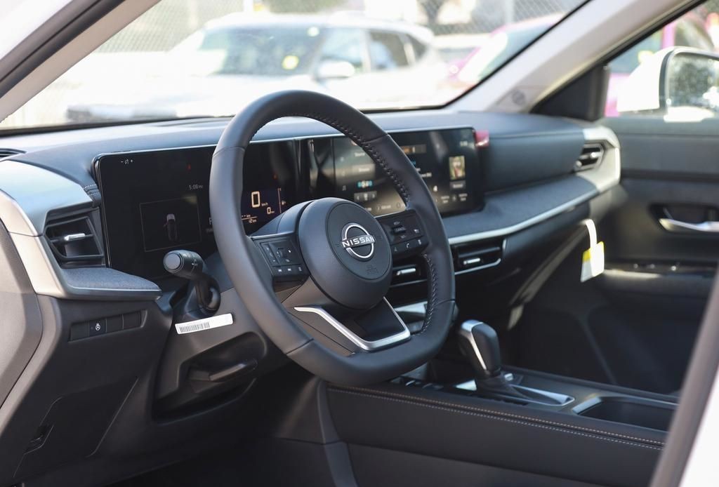 2025 Nissan Kicks 13