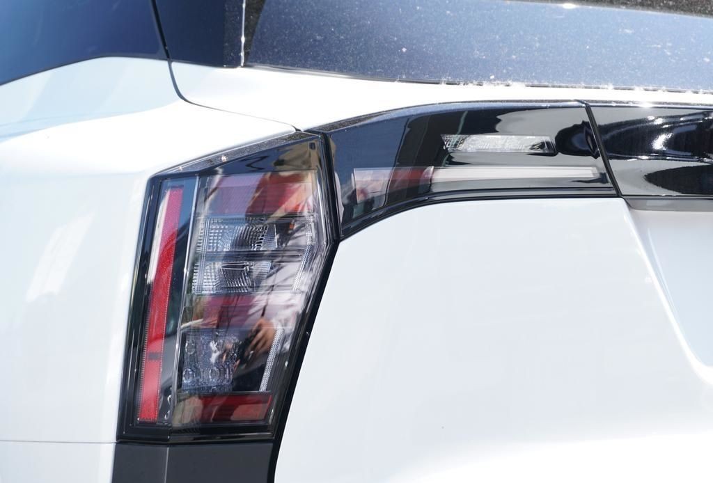 2025 Nissan Kicks 9
