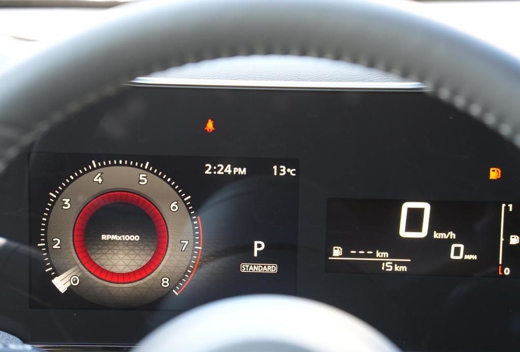 2025 Nissan Kicks 15