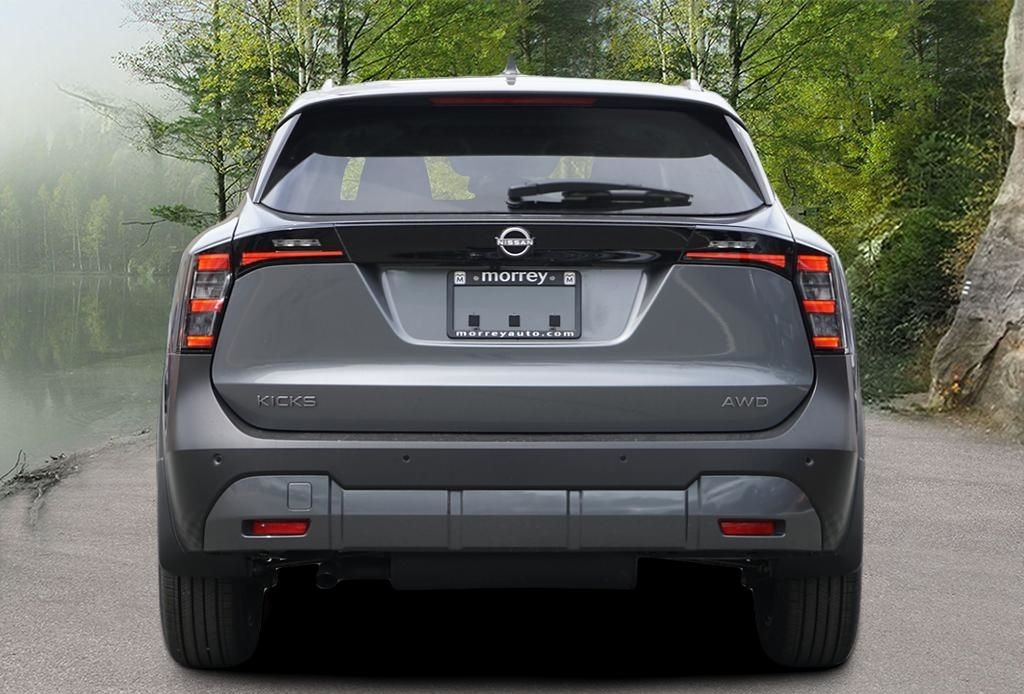 2025 Nissan Kicks 5