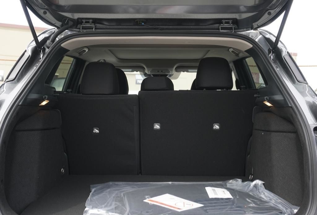 2025 Nissan Kicks 12