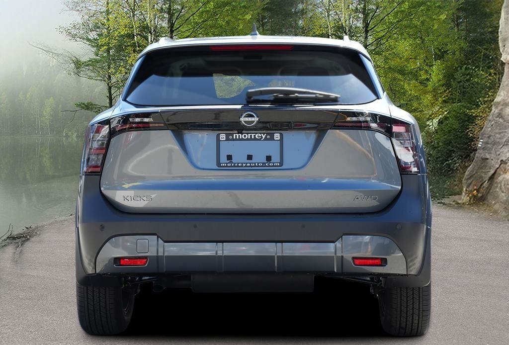 2025 Nissan Kicks 5