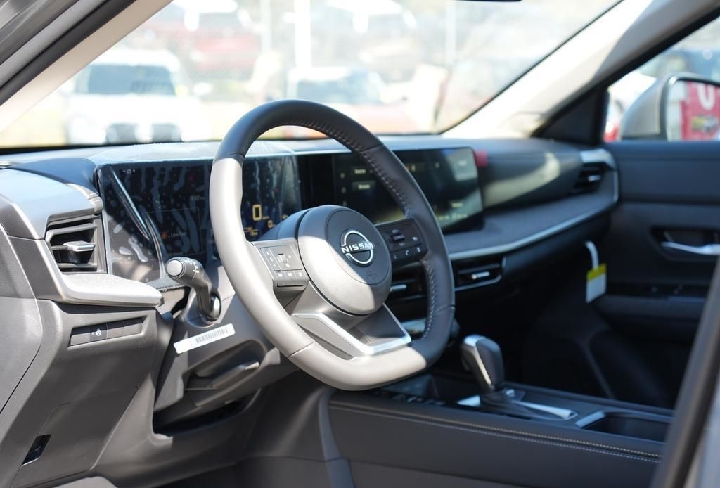 2025 Nissan Kicks 13