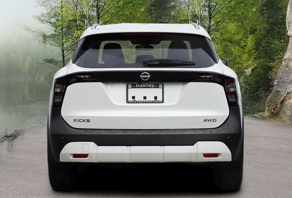 2025 Nissan Kicks 5