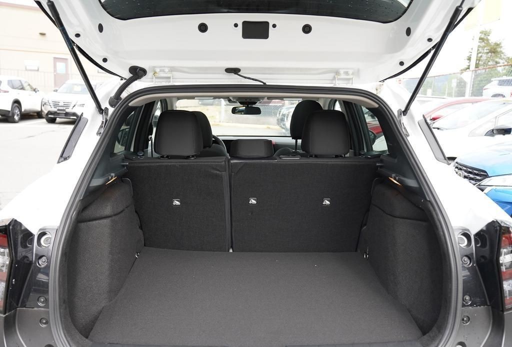 2025 Nissan Kicks 11