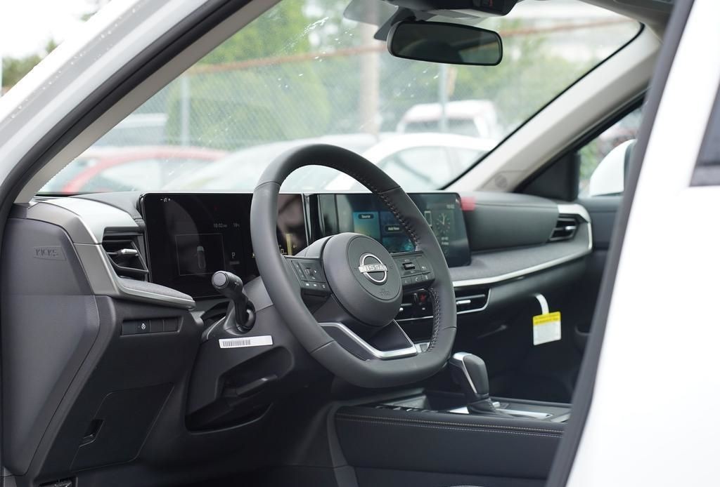 2025 Nissan Kicks 13