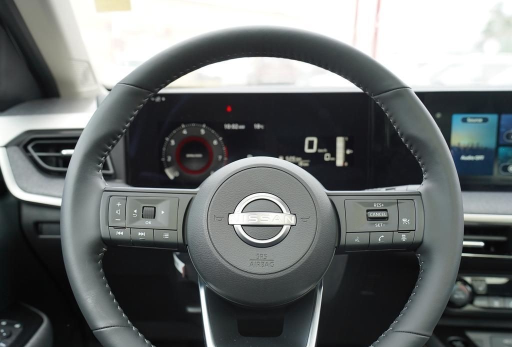 2025 Nissan Kicks 14