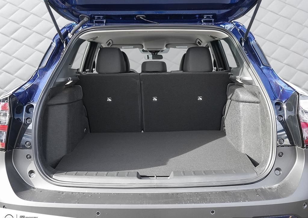 2025 Nissan Kicks 4