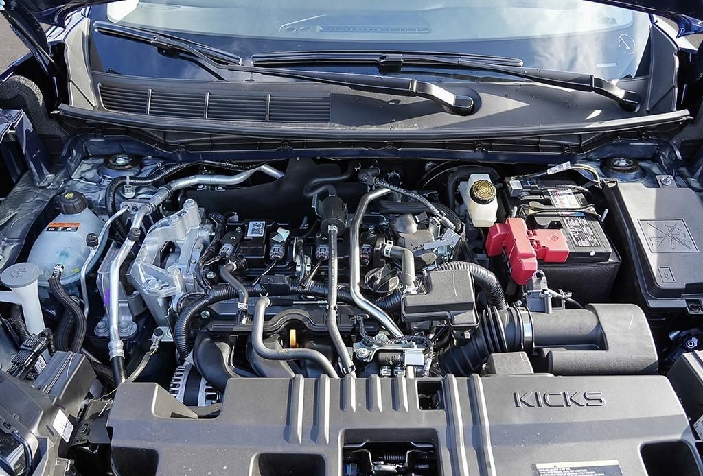 2025 Nissan Kicks 6