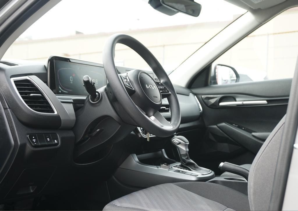 2025 Kia Seltos 15