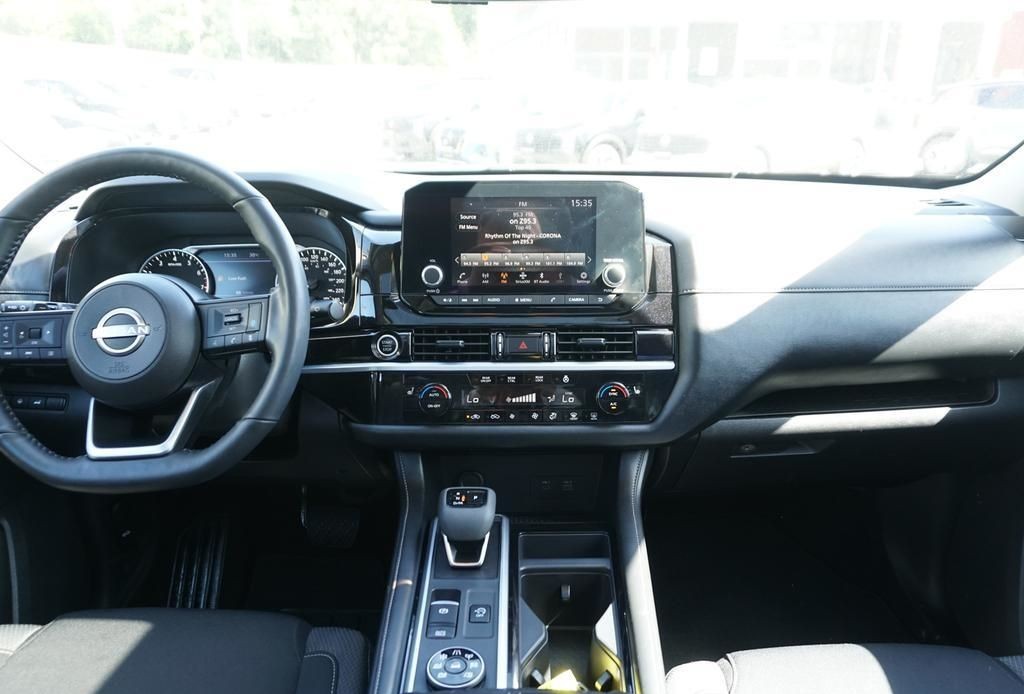 2024 Nissan Pathfinder 16