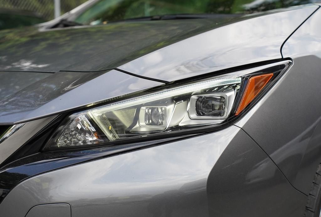 2022 Nissan LEAF 10