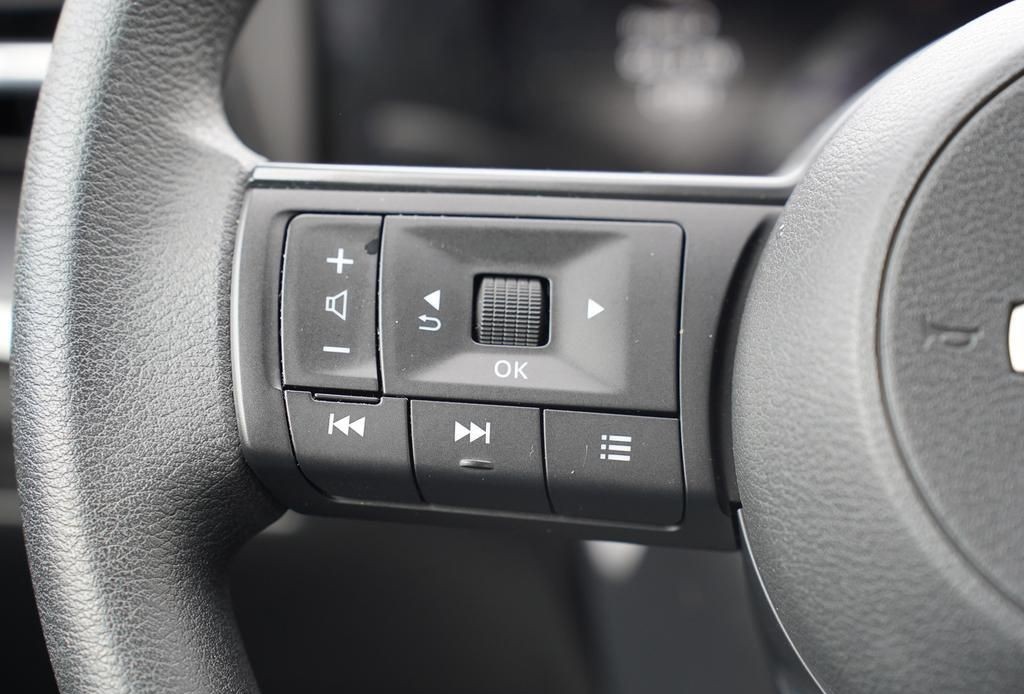 2025 Nissan Kicks 18