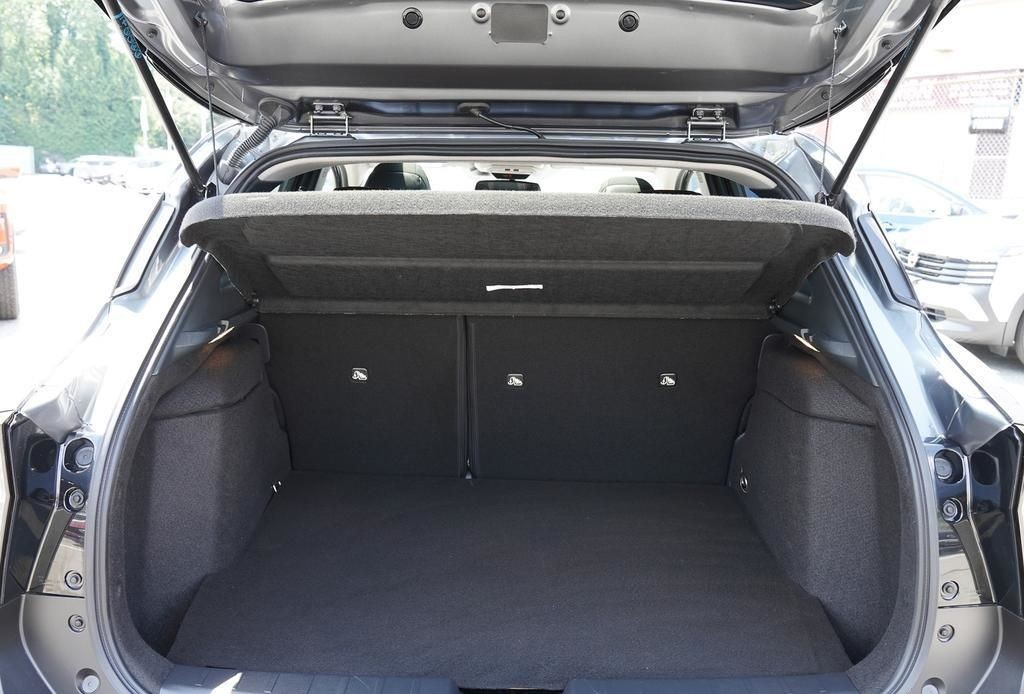 2025 Nissan Kicks 11