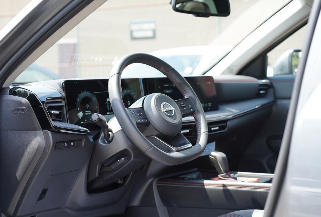 2025 Nissan Kicks 13