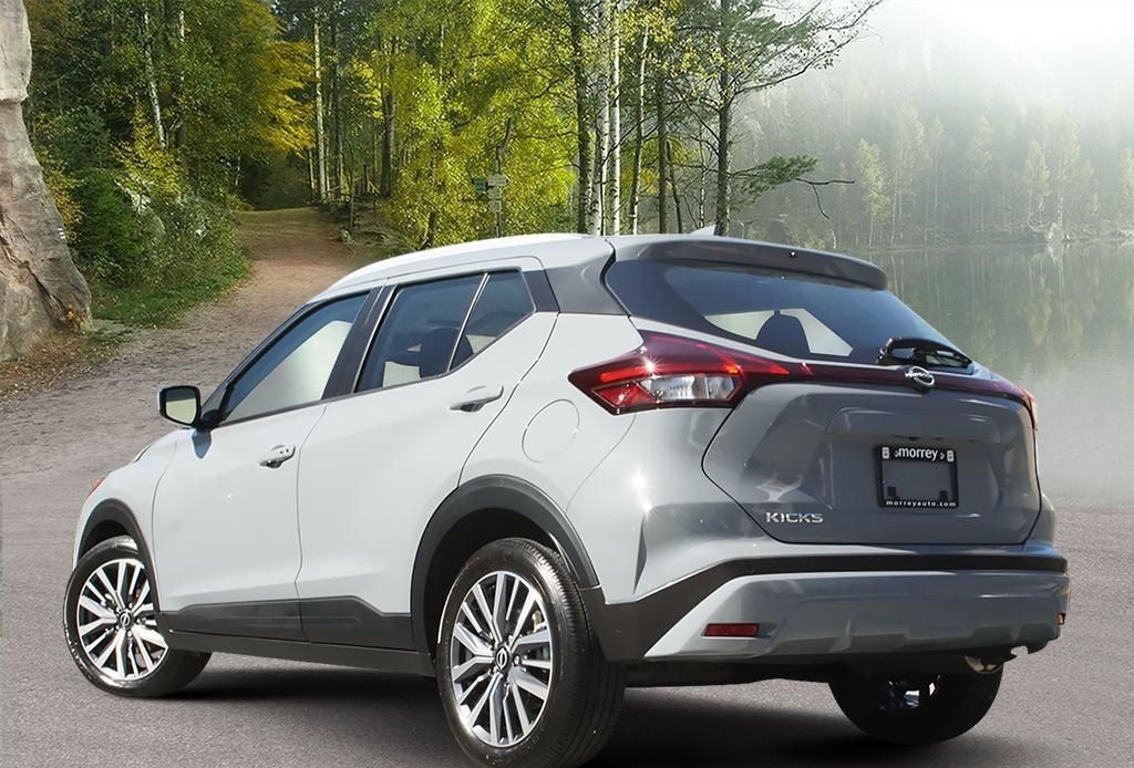 2025 Nissan Kicks Play 4