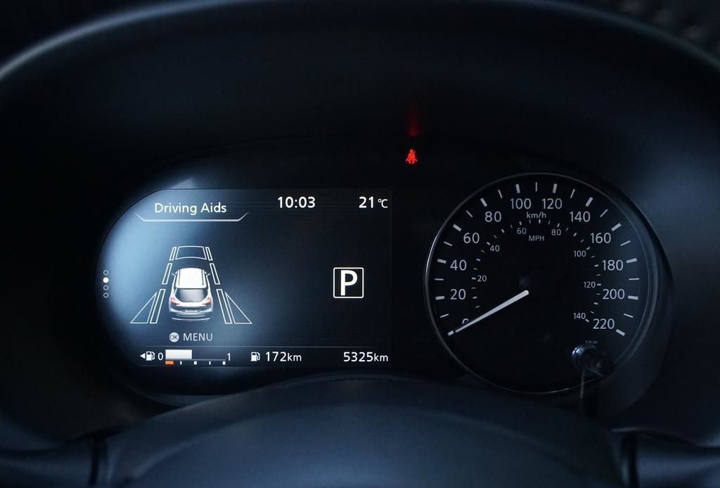 2025 Nissan Kicks Play 17