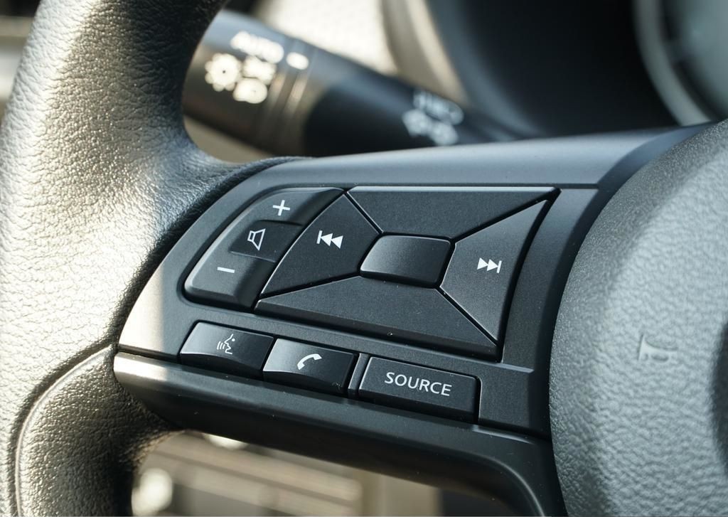 2024 Nissan Kicks Play 9