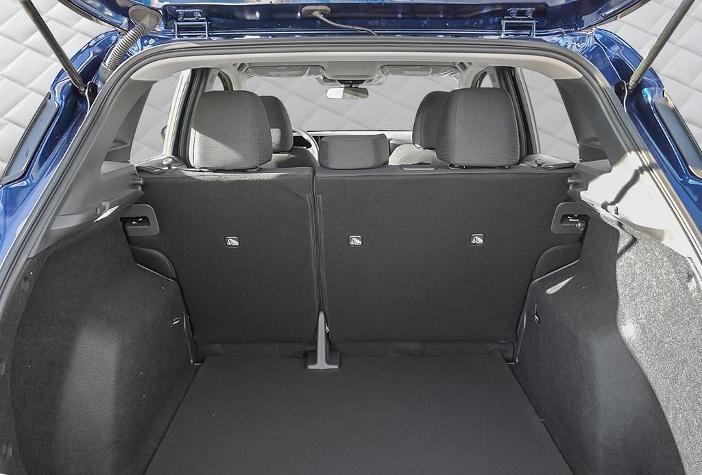 2026 Nissan Kicks 6