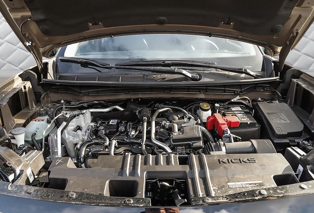 2026 Nissan Kicks 6