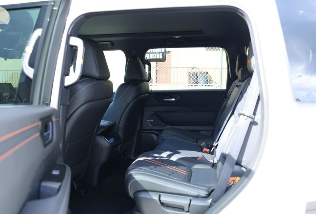 2026 Nissan Armada 24