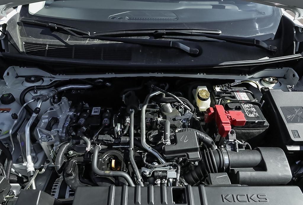 2026 Nissan Kicks 6