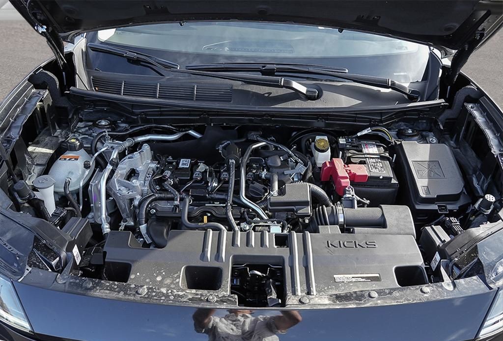 2026 Nissan Kicks 6