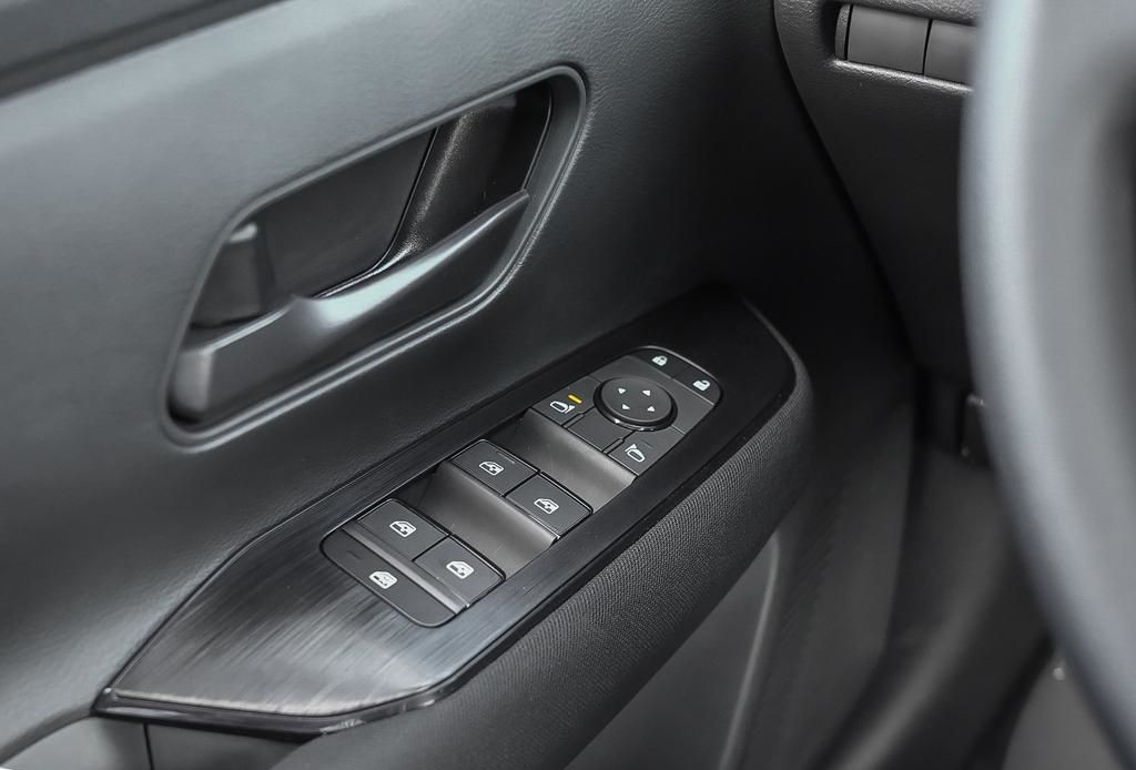 2026 Nissan Kicks 16