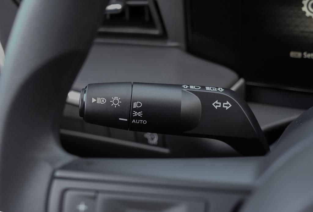 2026 Nissan Kicks 25
