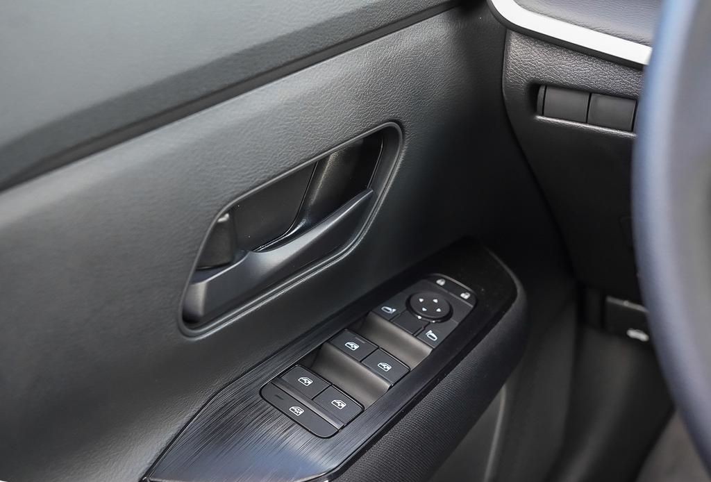 2026 Nissan Kicks 16
