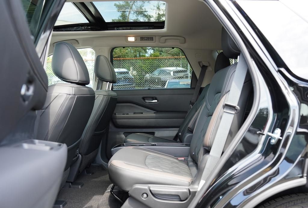 2026 Nissan Pathfinder 24