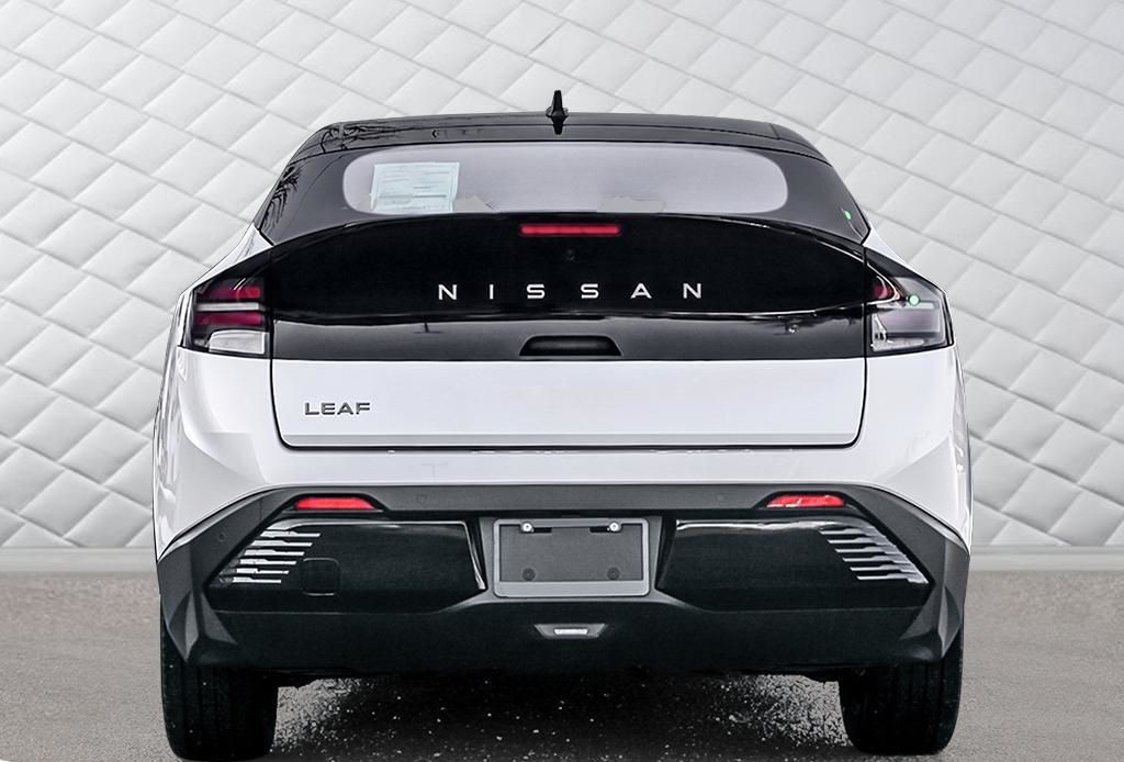 2026 Nissan LEAF 5