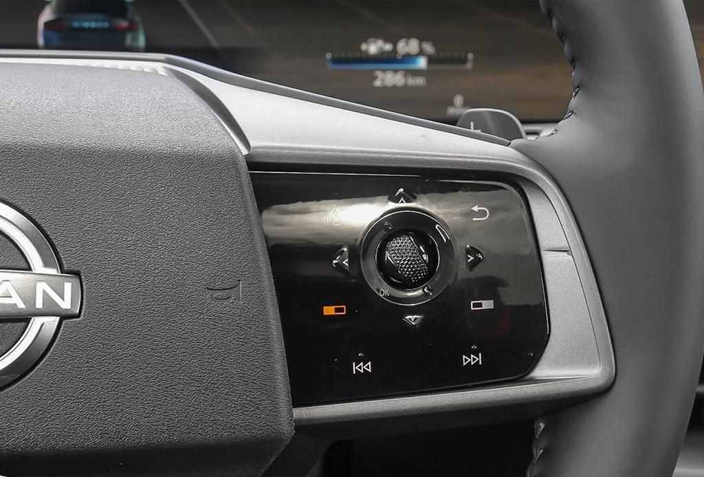 2026 Nissan LEAF 12