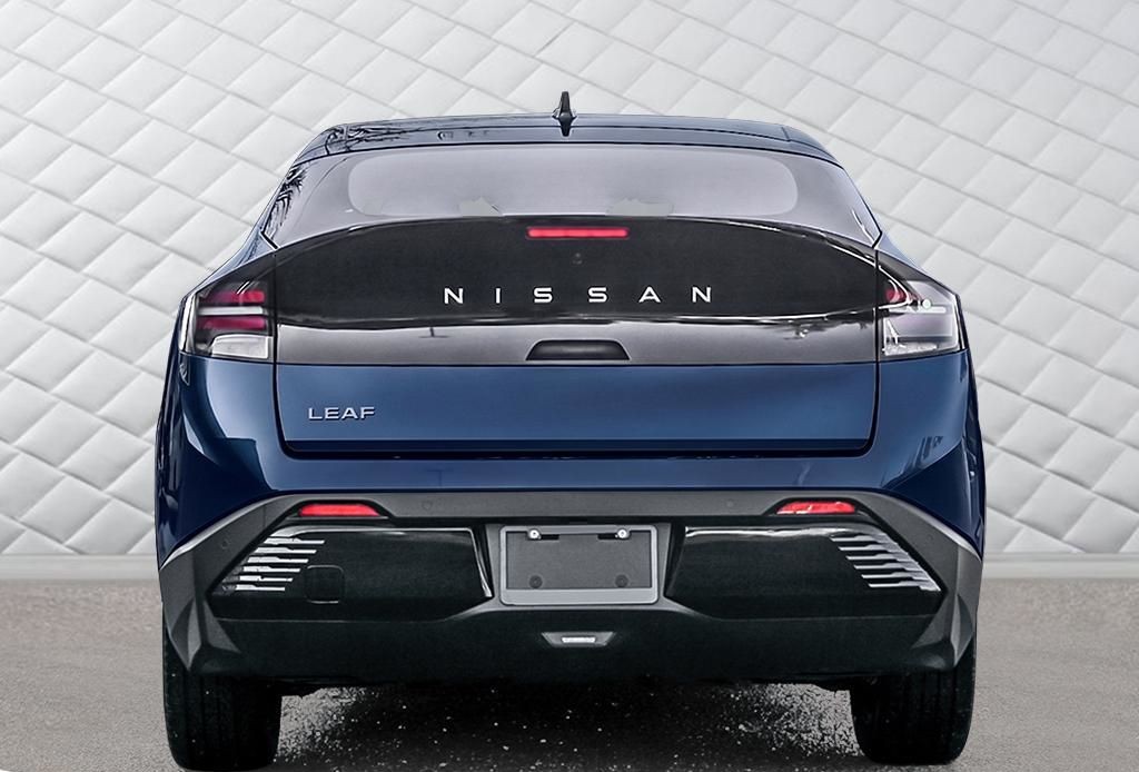 2026 Nissan LEAF 5